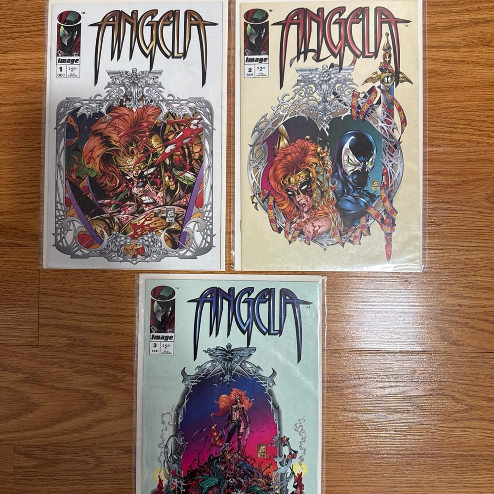 Angela Comic Book Set - Multicolor
